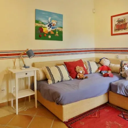 Vale Do Garrao Sleeps 8 With Pool Air Con And Wifi * Quinta do Lago