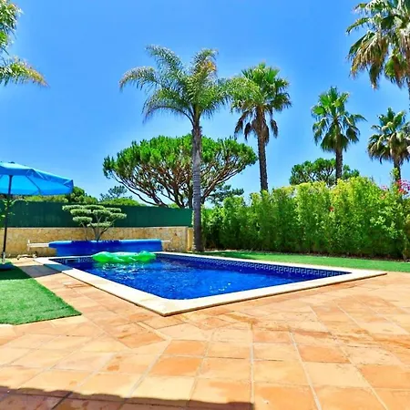 Vila Vale Do Garrao Sleeps 8 With Pool Air Con And Wifi *