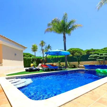 Vale Do Garrao Sleeps 8 With Pool Air Con And Wifi Quinta do Lago
