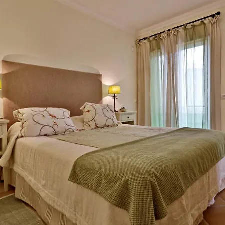 Vale Do Garrao Sleeps 8 With Pool Air Con And Wifi Quinta do Lago