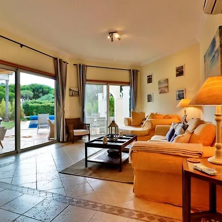 Vale Do Garrao Sleeps 8 With Pool Air Con And Wifi Villa Quinta do Lago