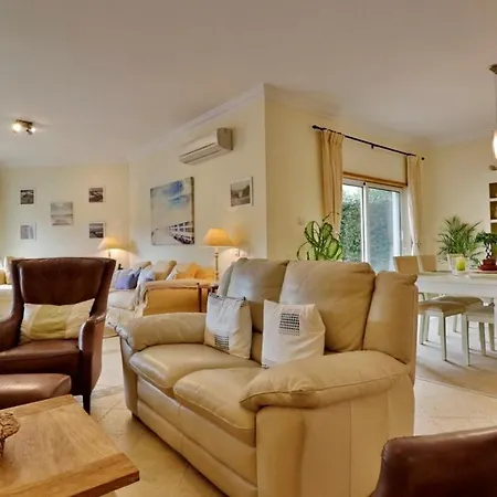 Vale Do Garrao Sleeps 8 With Pool Air Con And Wifi Quinta do Lago